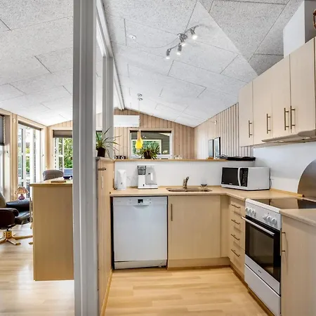 Omar - 1-0km From The Sea By Interhome Hébergement de vacances