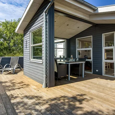 Omar - 1-0km From The Sea By Interhome Feriehus *