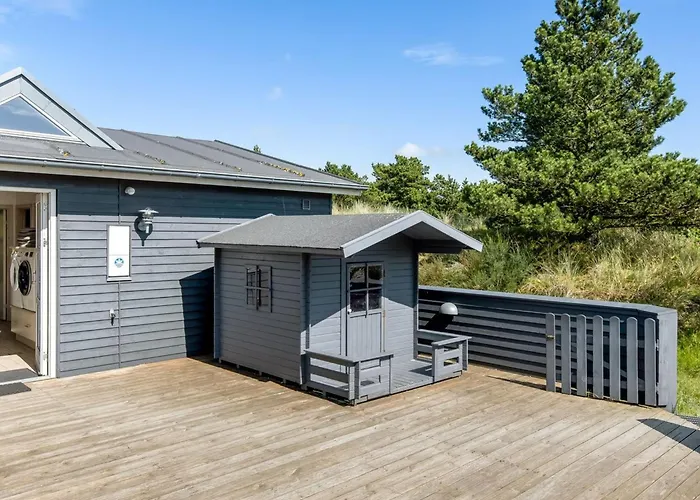 Omar - 1-0km From The Sea By Interhome