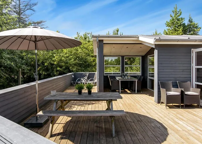 Prázdninový dům Omar - 1-0km From The Sea By Interhome