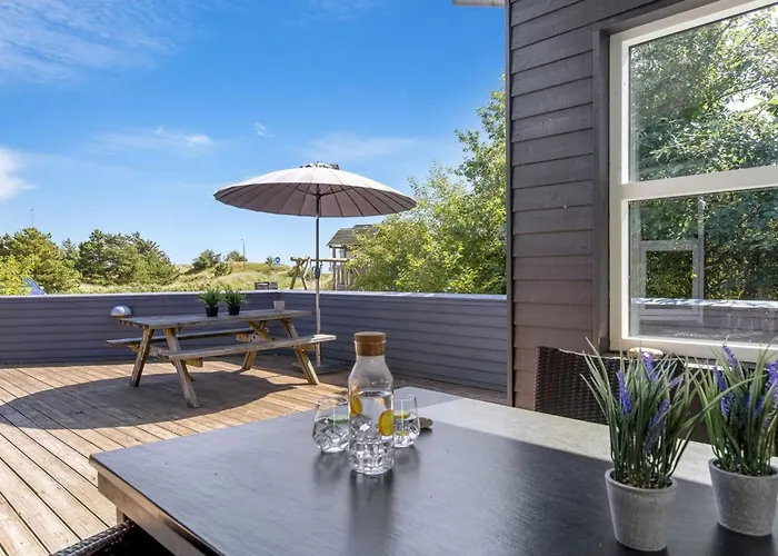 Prázdninový dům Omar - 1-0km From The Sea By Interhome *