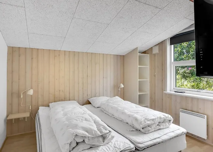 Omar - 1-0km From The Sea By Interhome *