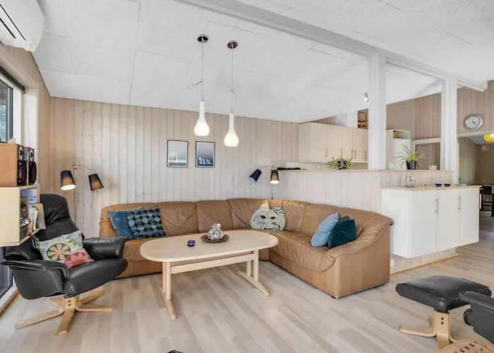 Prázdninový dům Omar - 1-0km From The Sea By Interhome *